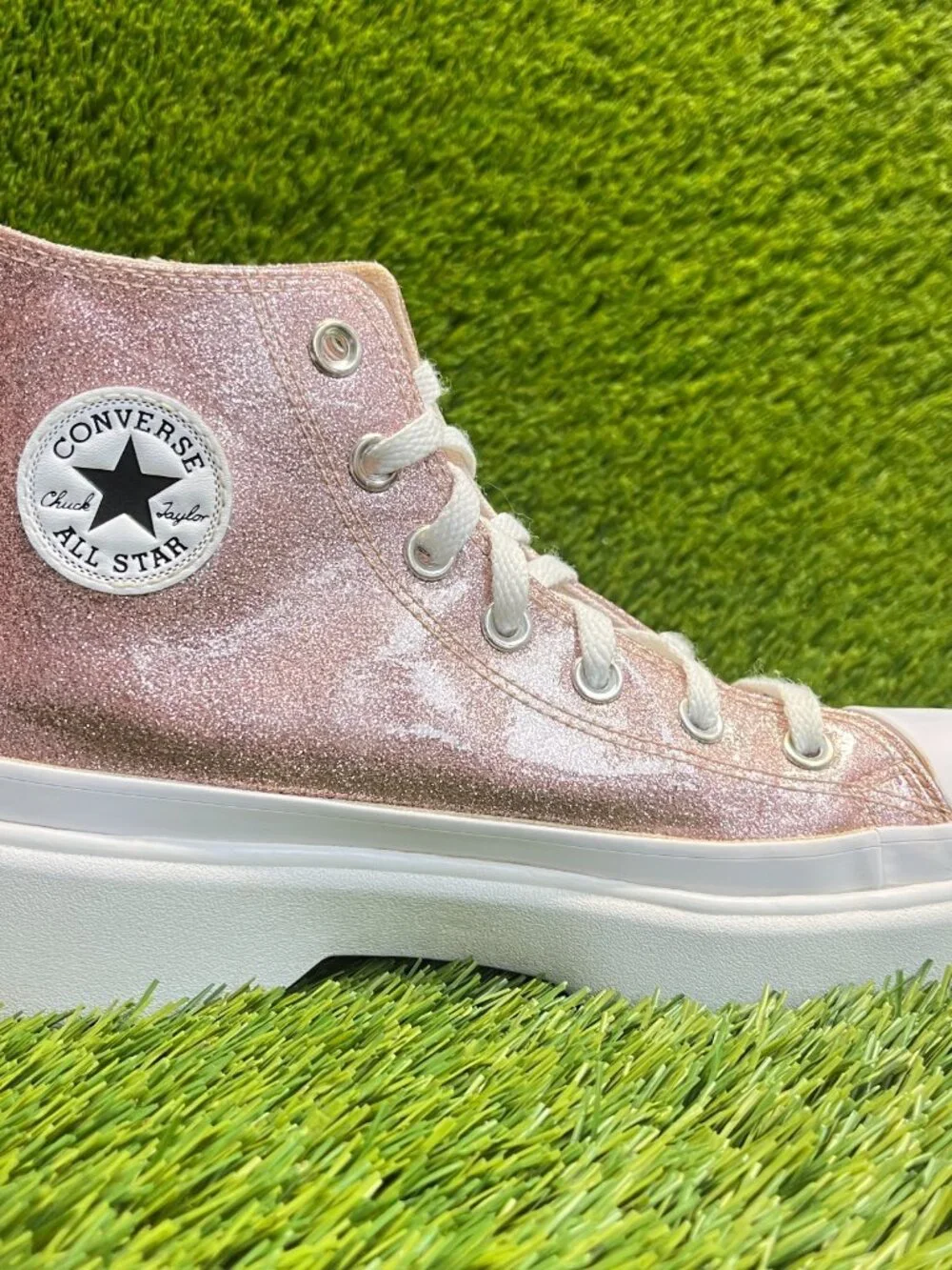 Converse Chuck Taylor All Star Lugged Hi Girls Size 5.5Y Athletic Shoes Sneakers